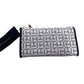 Cartera Tommy Hilfiger con broche al frente
