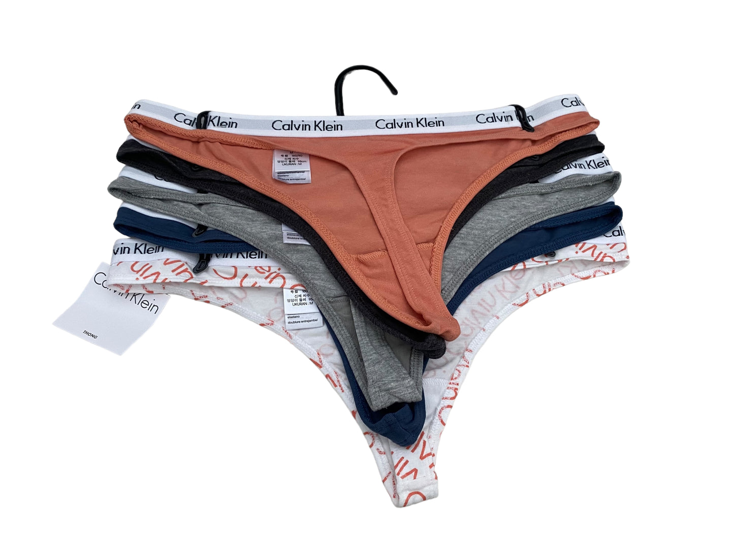 Juego de 5 piezas de tangas marca Calvin Klein