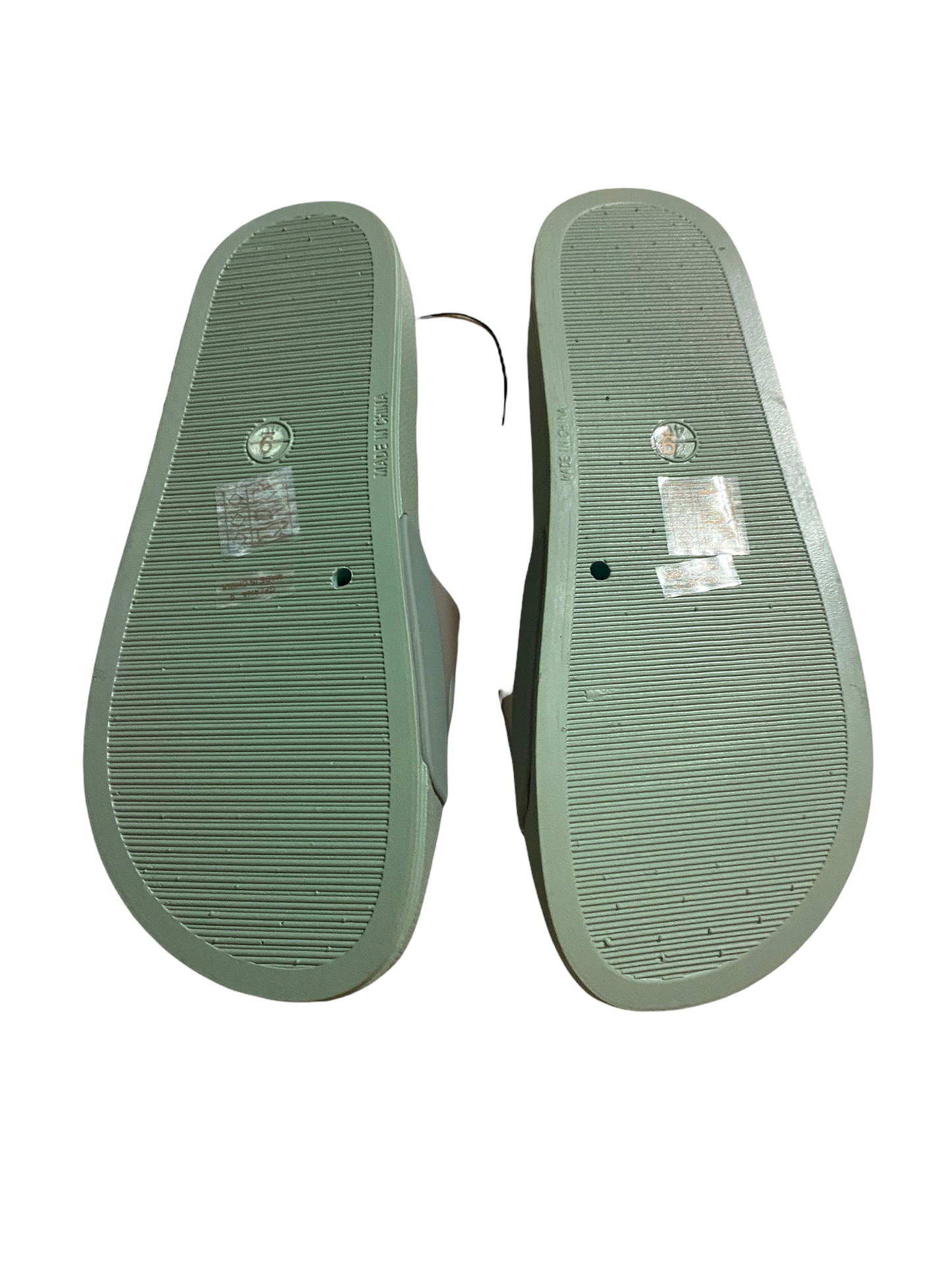 Sandalias marca GUESS para dama